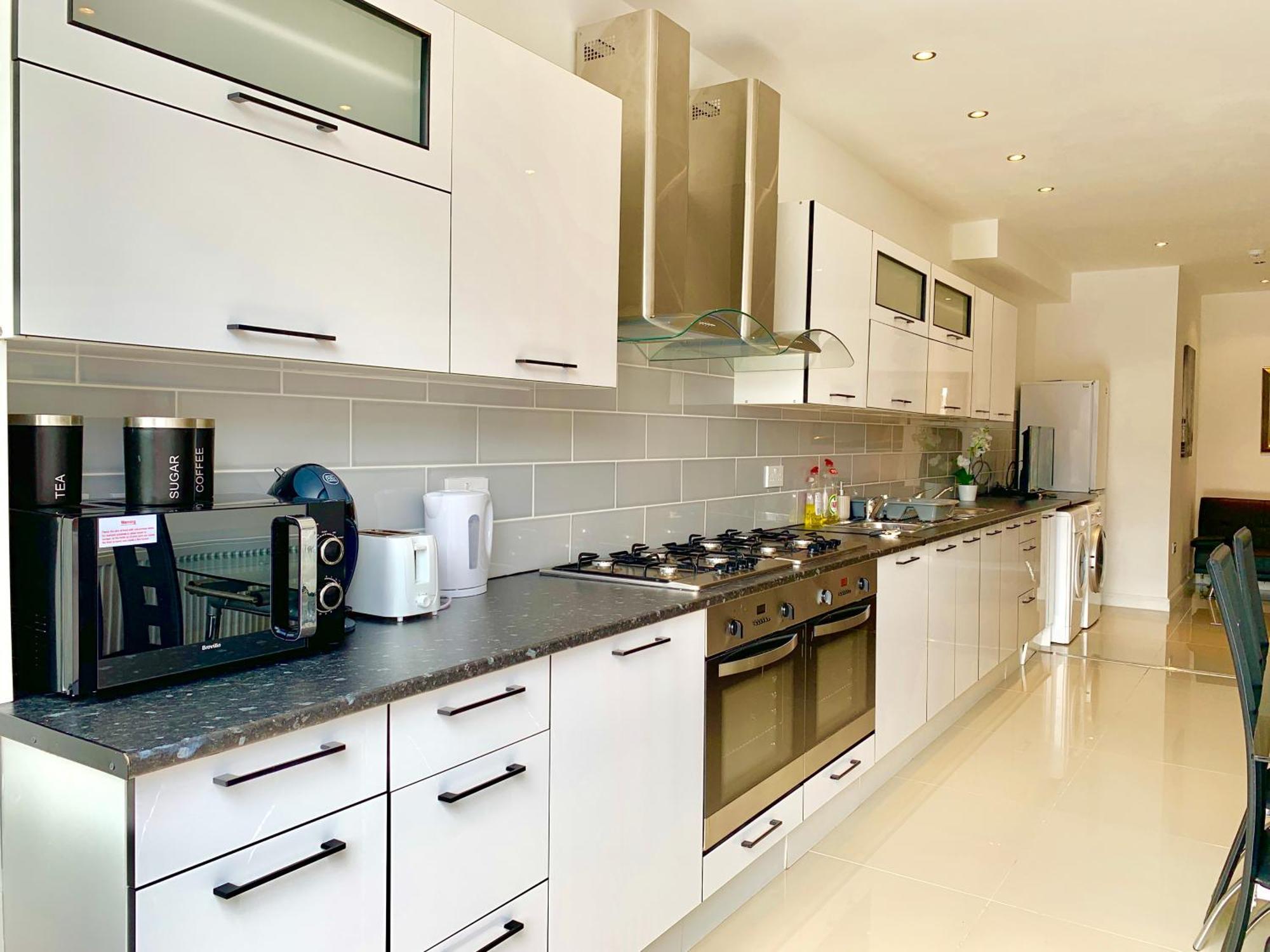 אילפורד London Studio Apartments, Private Bathrooms And Parking מראה חיצוני תמונה